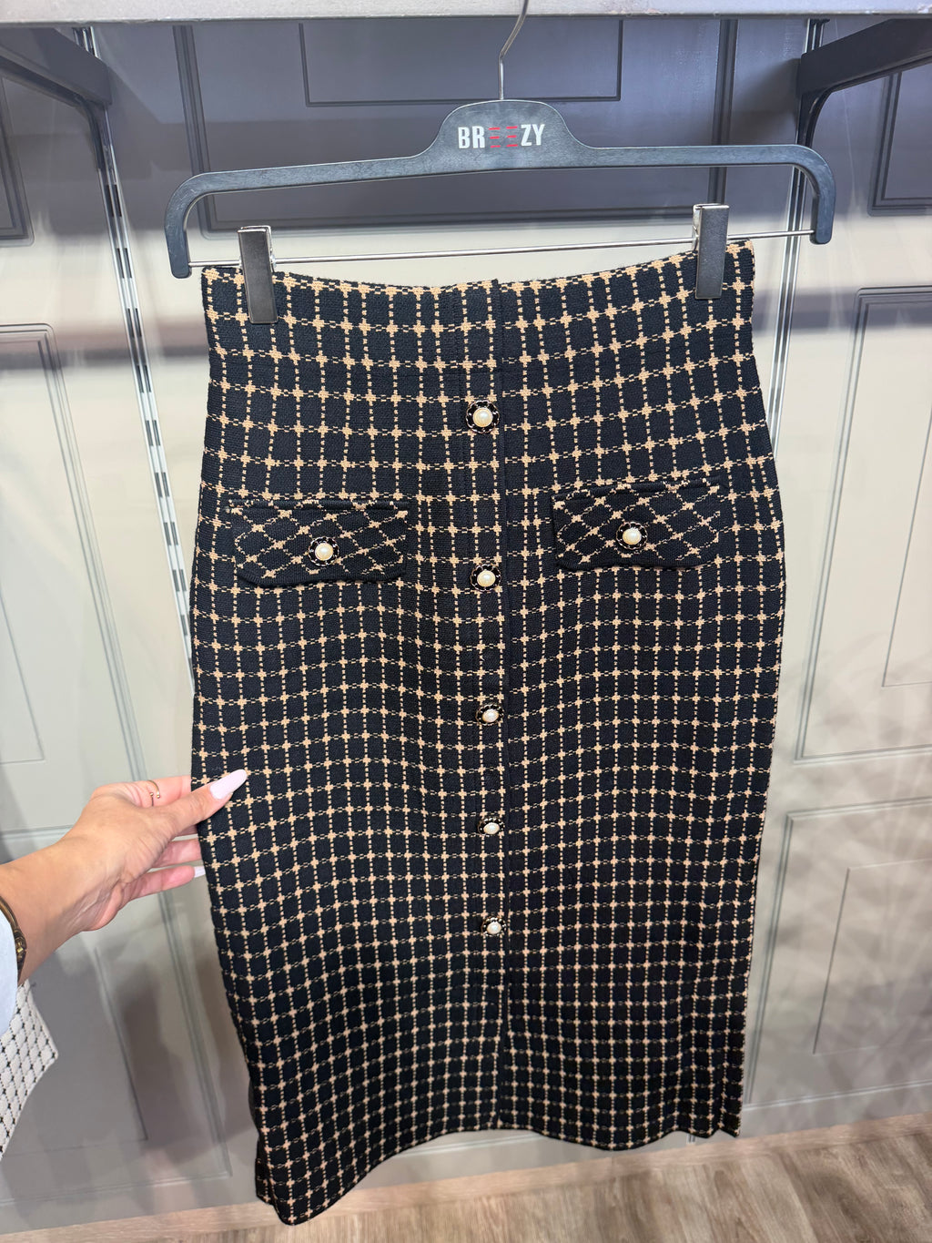 Eleganter Tweed-Minirock mit Karomuster und Knopfdetails