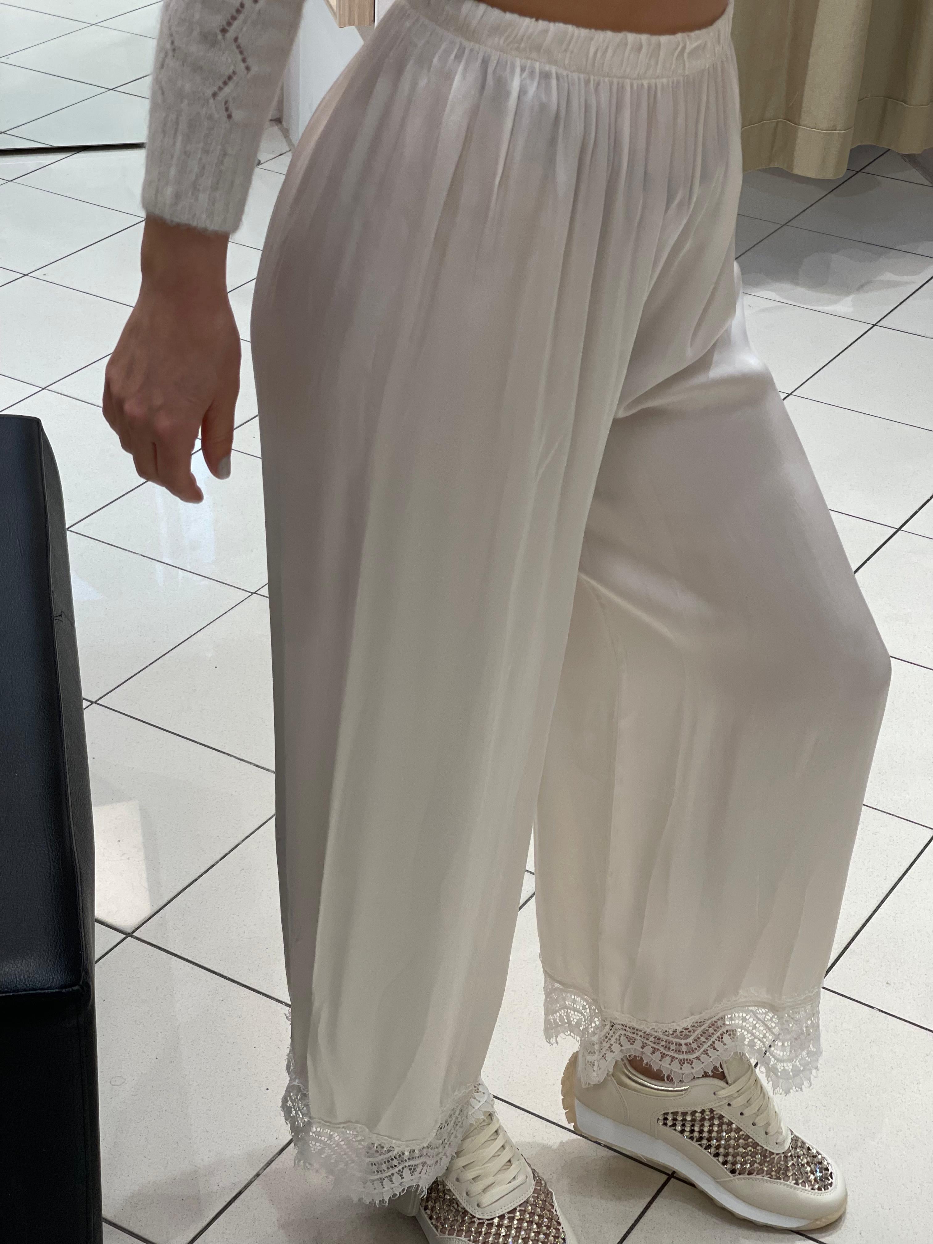 Viskose Hose mit Spitze