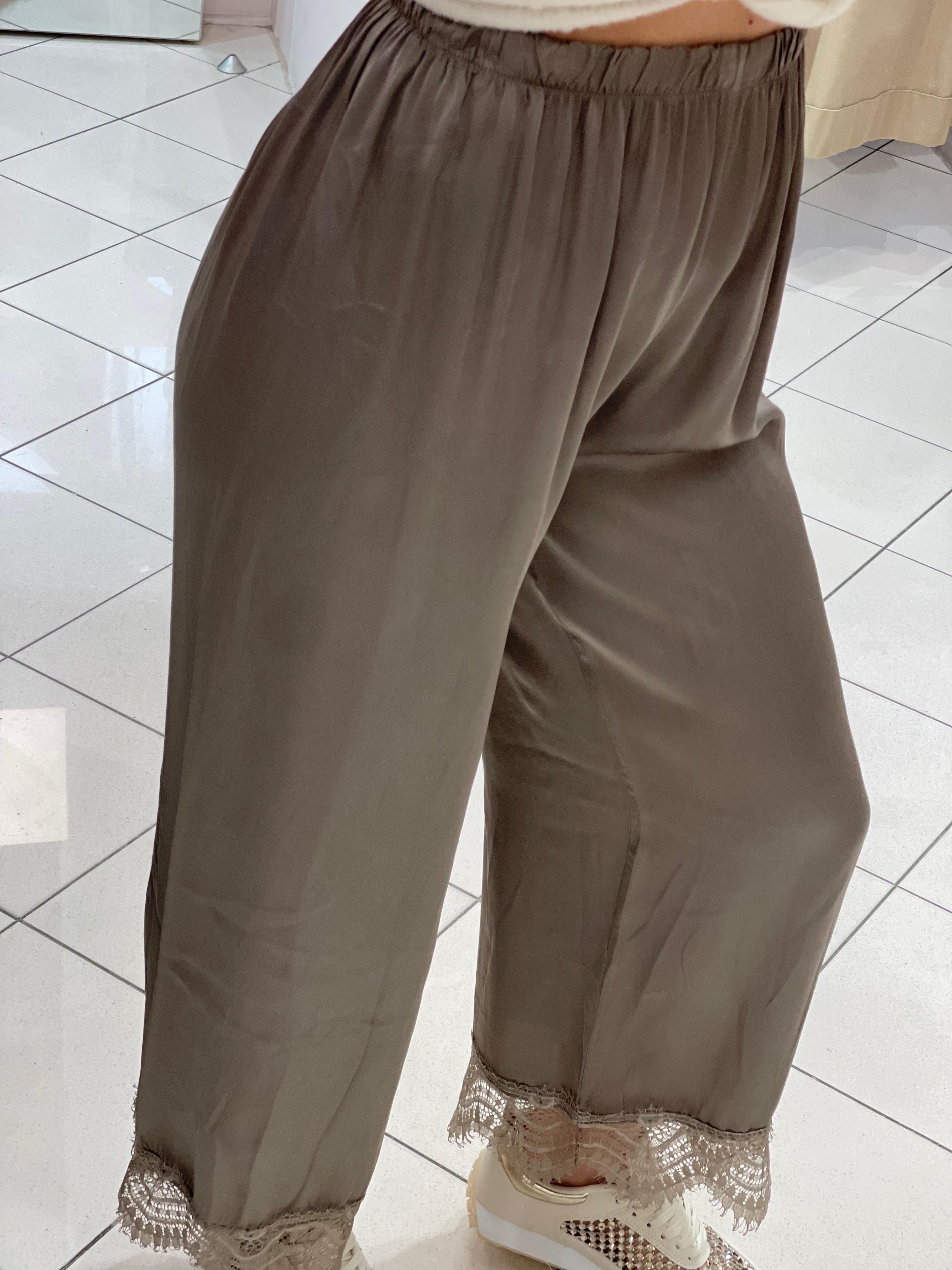 Viskose Hose mit Spitze