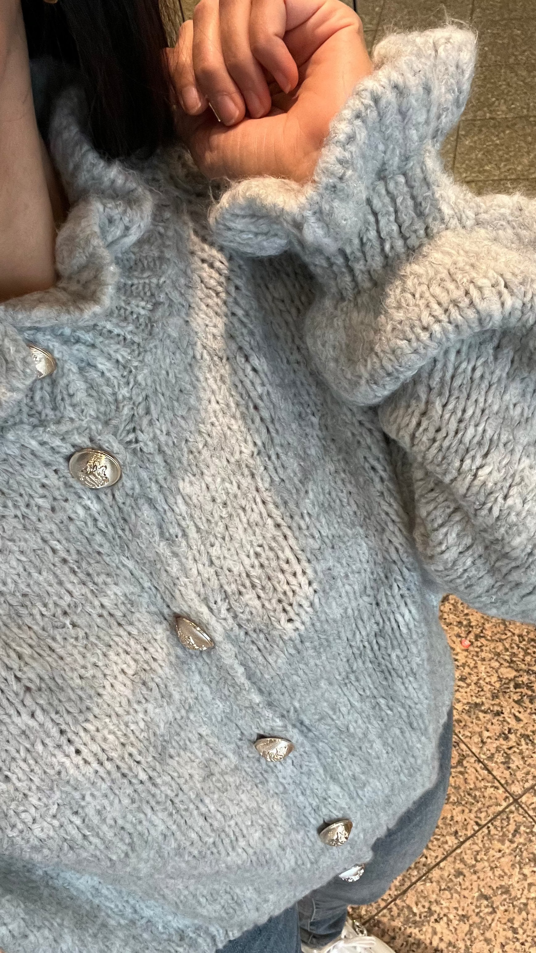 OVERSIZE-CARDIGAN MIT RÜSCHEN & DESIGN-KNÖPFEN GRAU