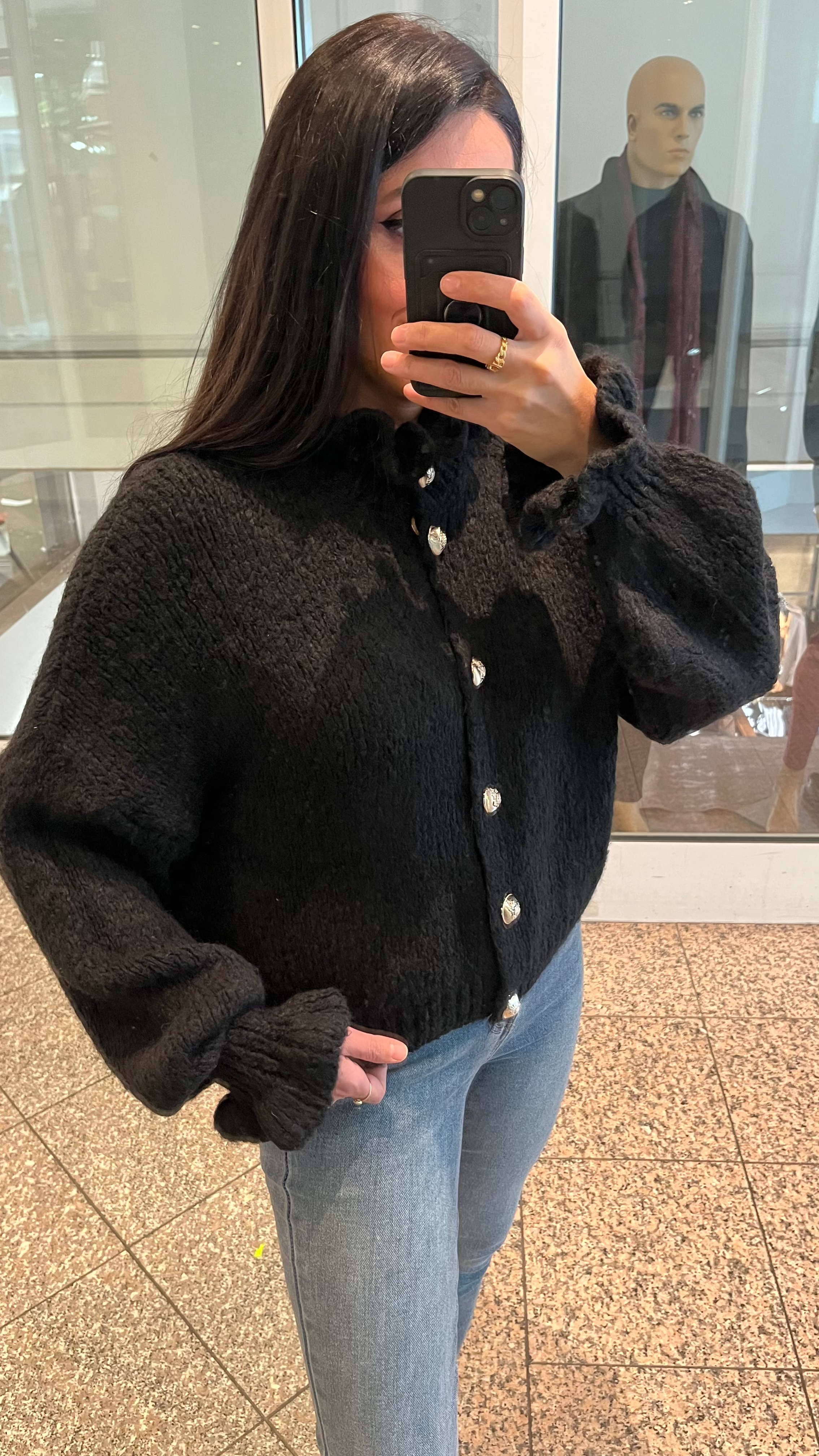 OVERSIZE-CARDIGAN MIT RÜSCHEN & DESIGN-KNÖPFEN SCHWARZ