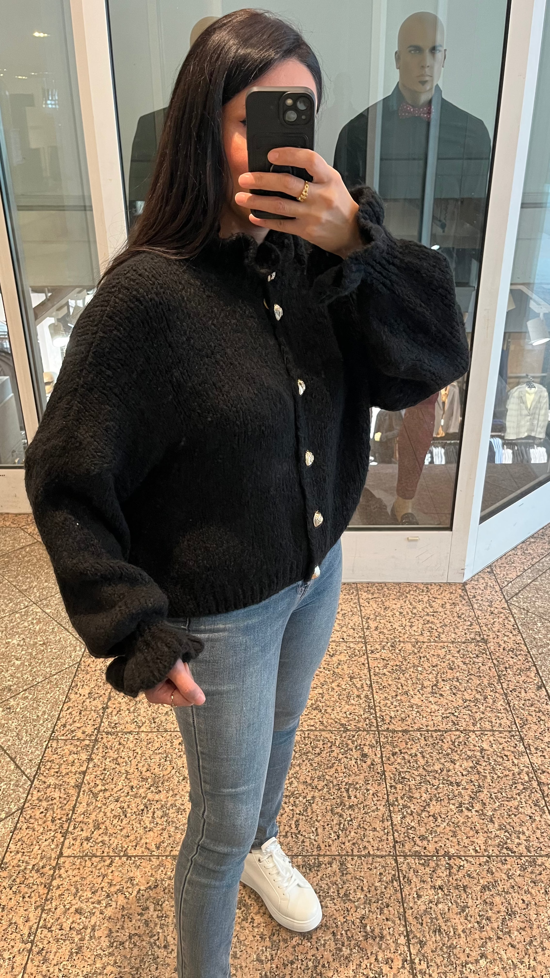 OVERSIZE-CARDIGAN MIT RÜSCHEN & DESIGN-KNÖPFEN SCHWARZ