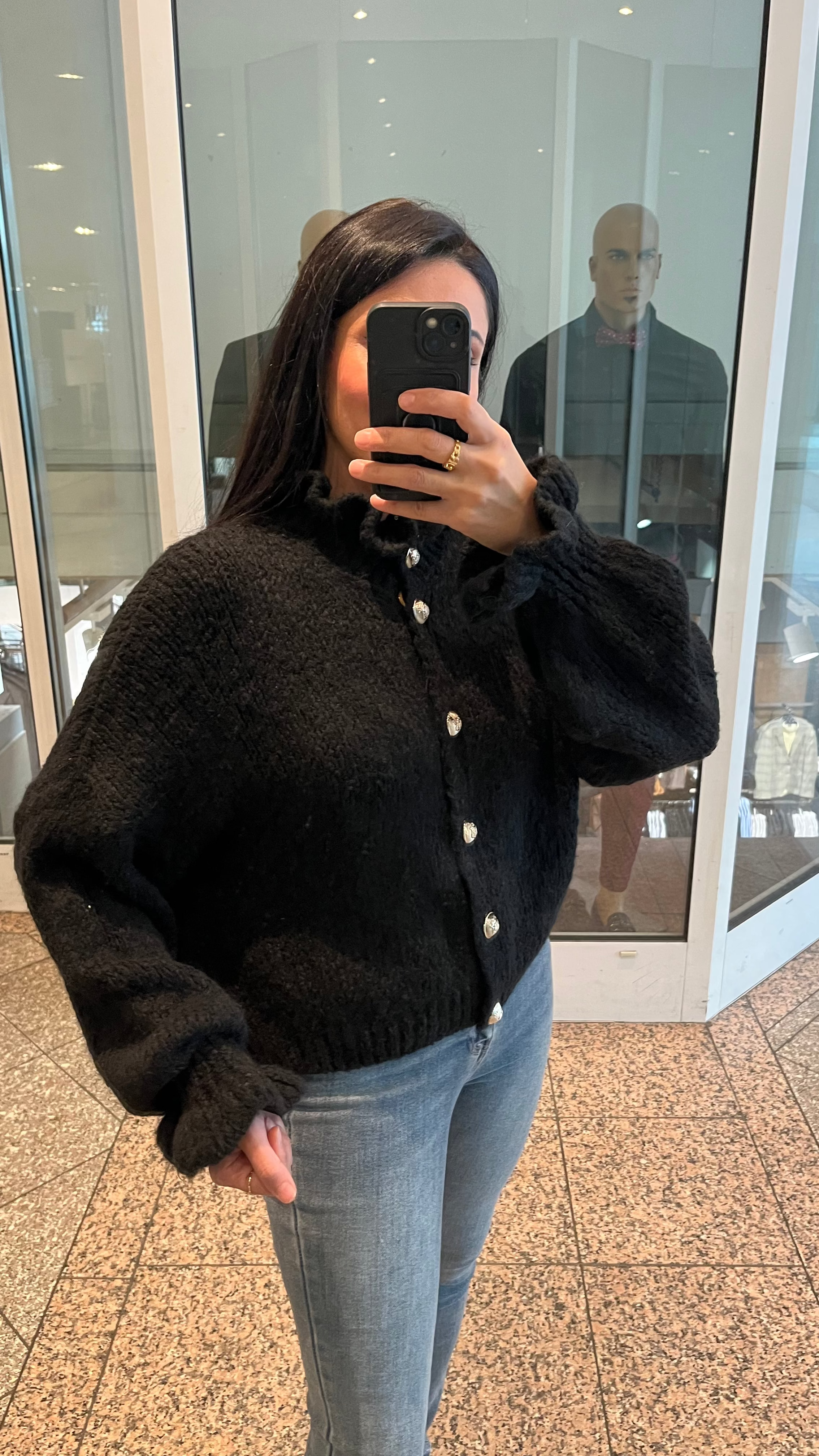 OVERSIZE-CARDIGAN MIT RÜSCHEN & DESIGN-KNÖPFEN SCHWARZ