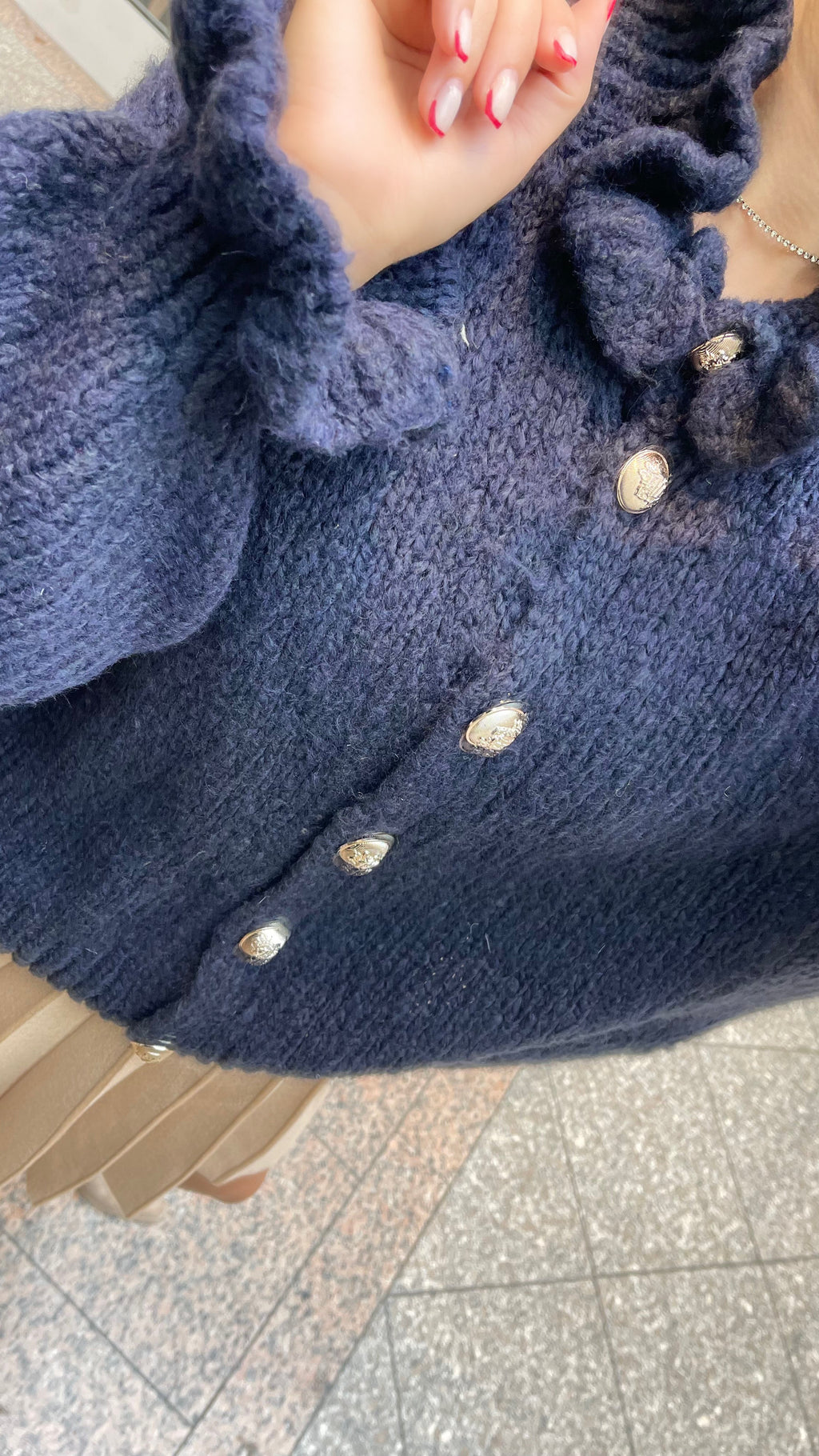 OVERSIZE-CARDIGAN MIT RÜSCHEN & DESIGN-KNÖPFEN NAVY