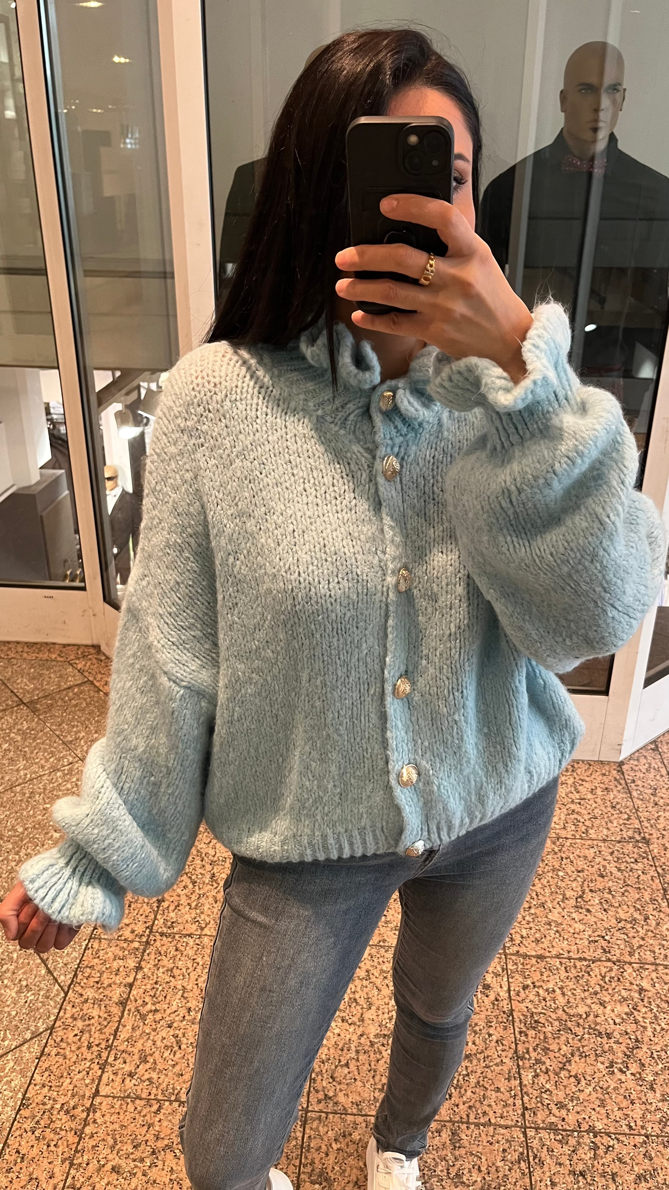 OVERSIZE-CARDIGAN MIT RÜSCHEN & DESIGN-KNÖPFEN BABYBLAU