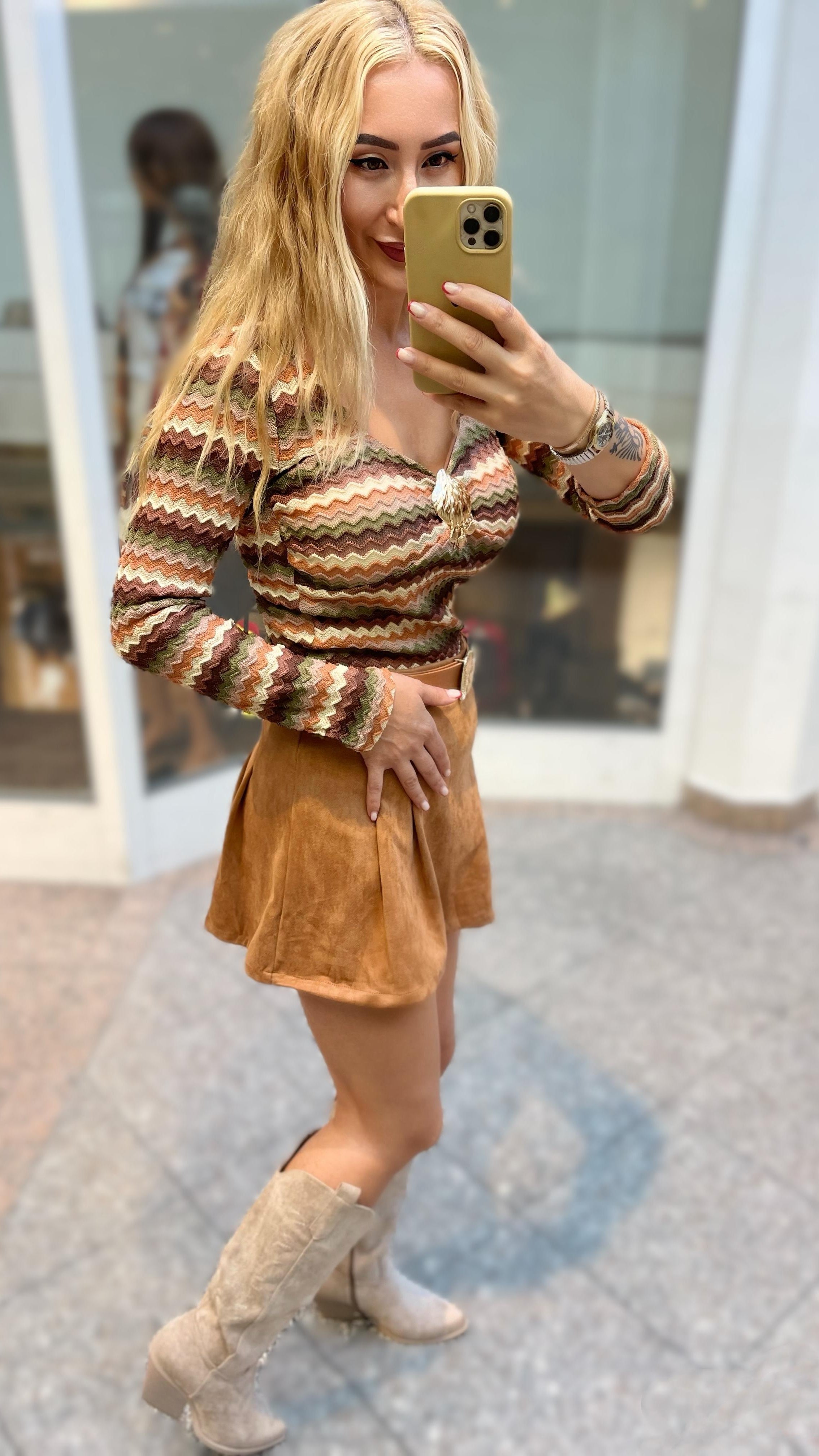 ELEGANTER HOSENROCK AUS WILDLEDEROPTIK IN CAMEL