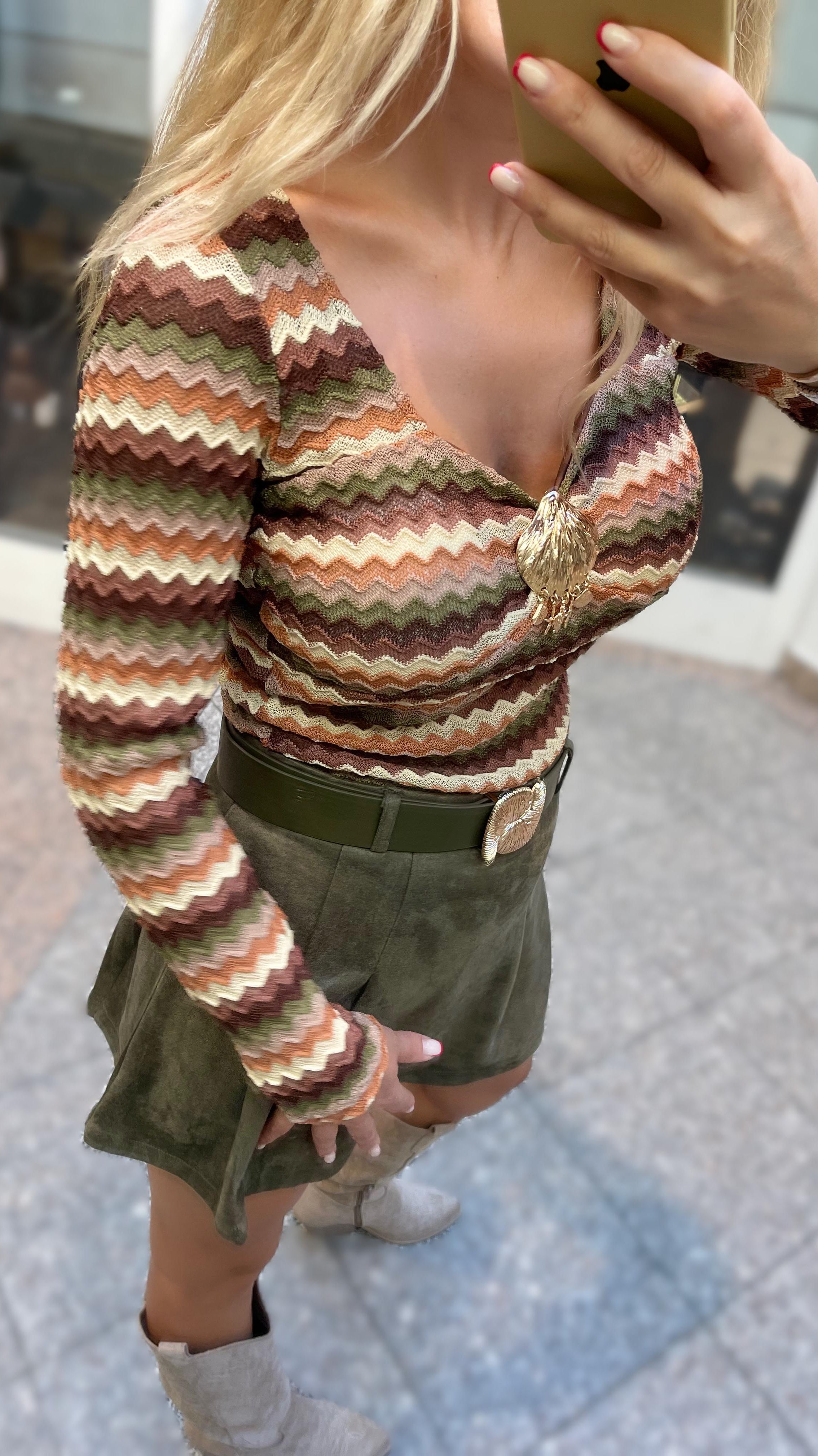ELEGANTER HOSENROCK AUS WILDLEDEROPTIK IN KHAKI