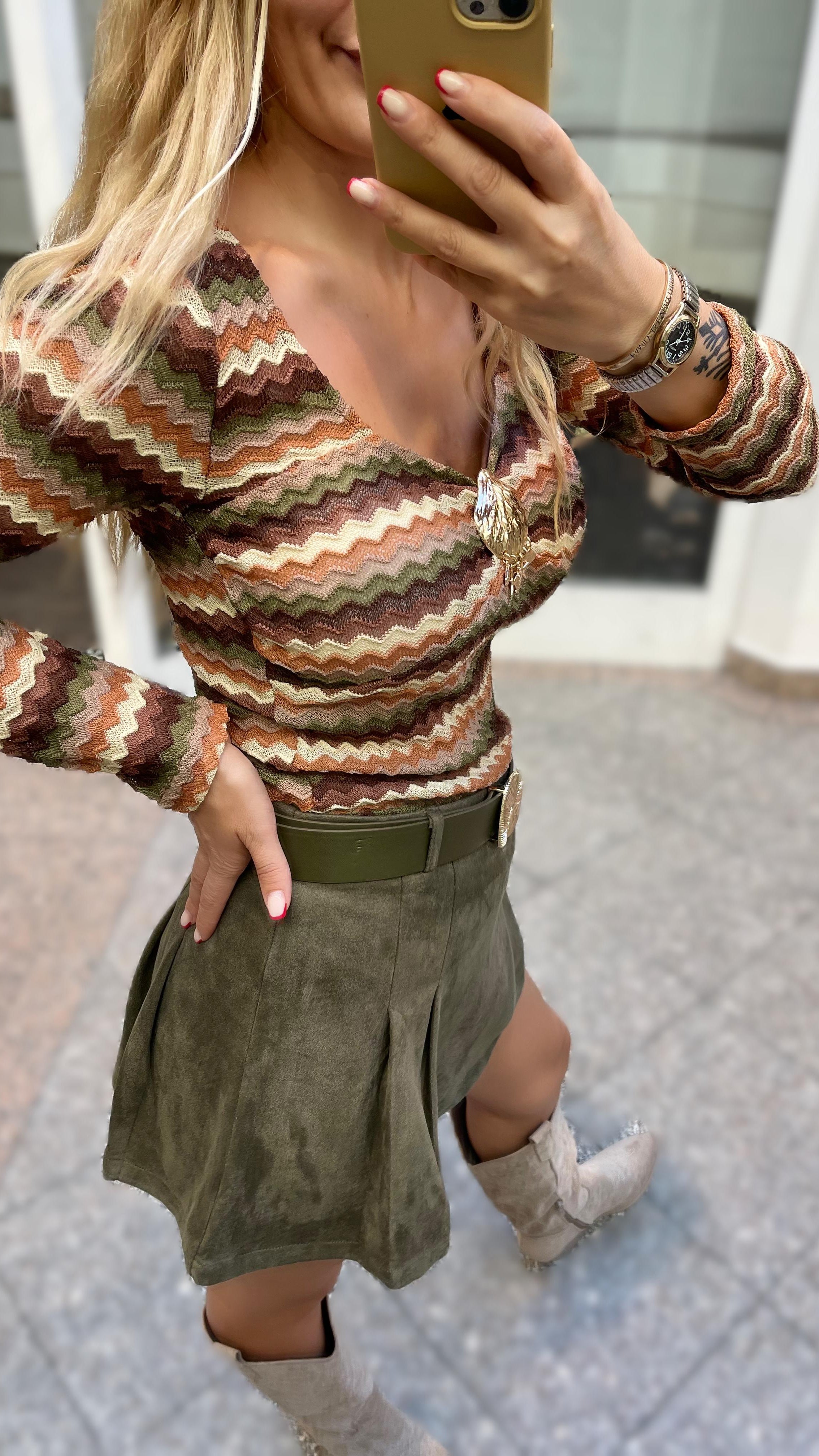 ELEGANTER HOSENROCK AUS WILDLEDEROPTIK IN KHAKI