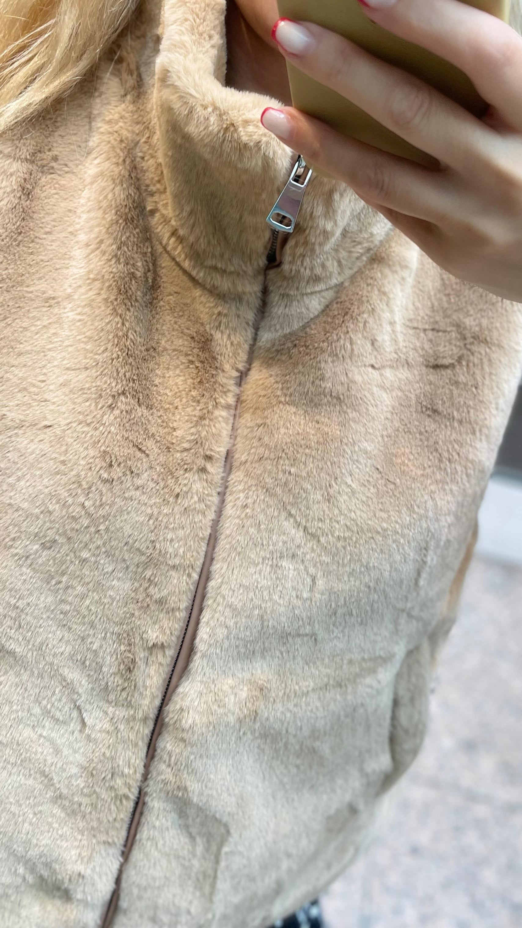 FELL WESTE IN TAUPE