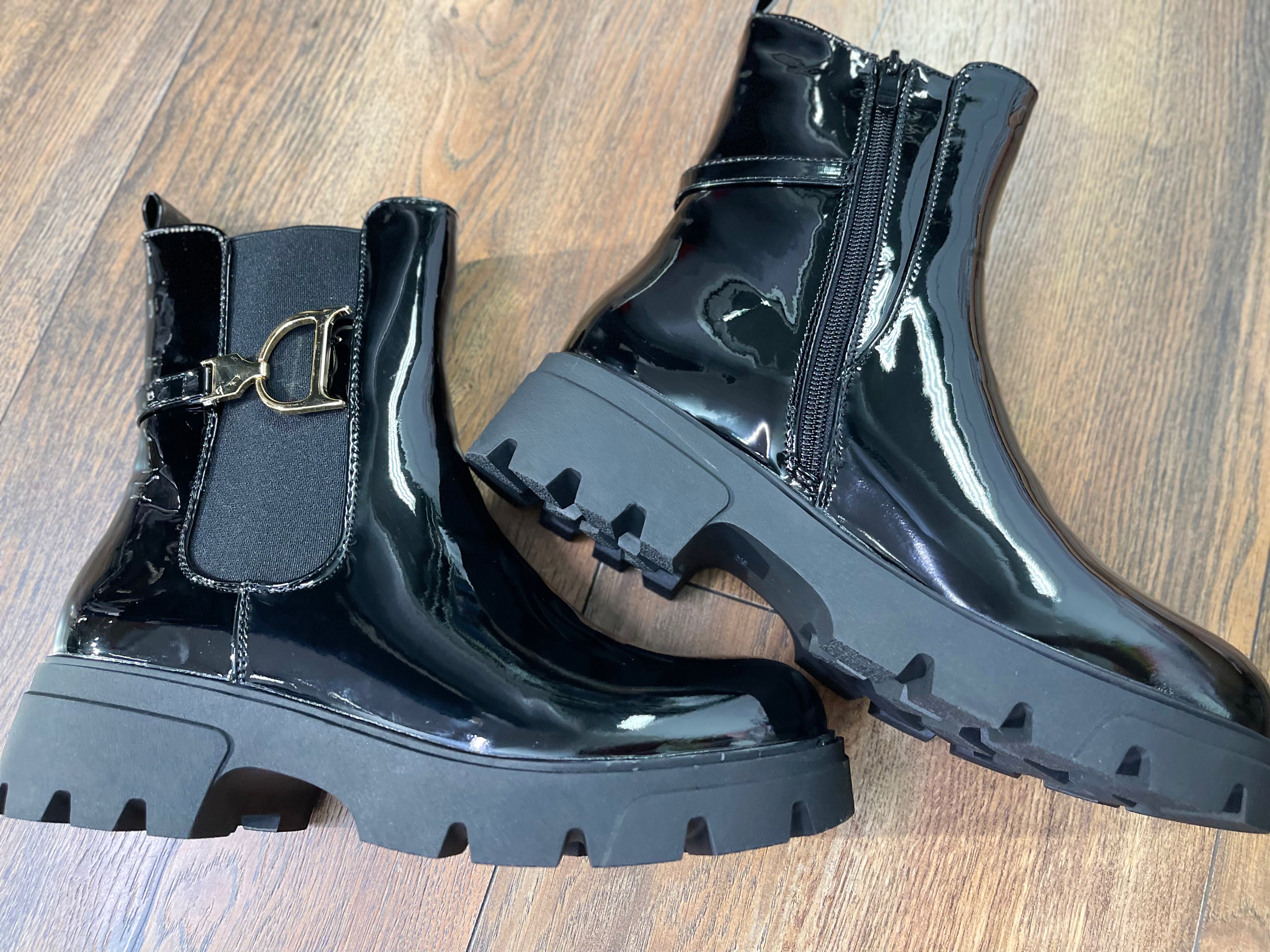 LACK BOOTS SCHWARZ