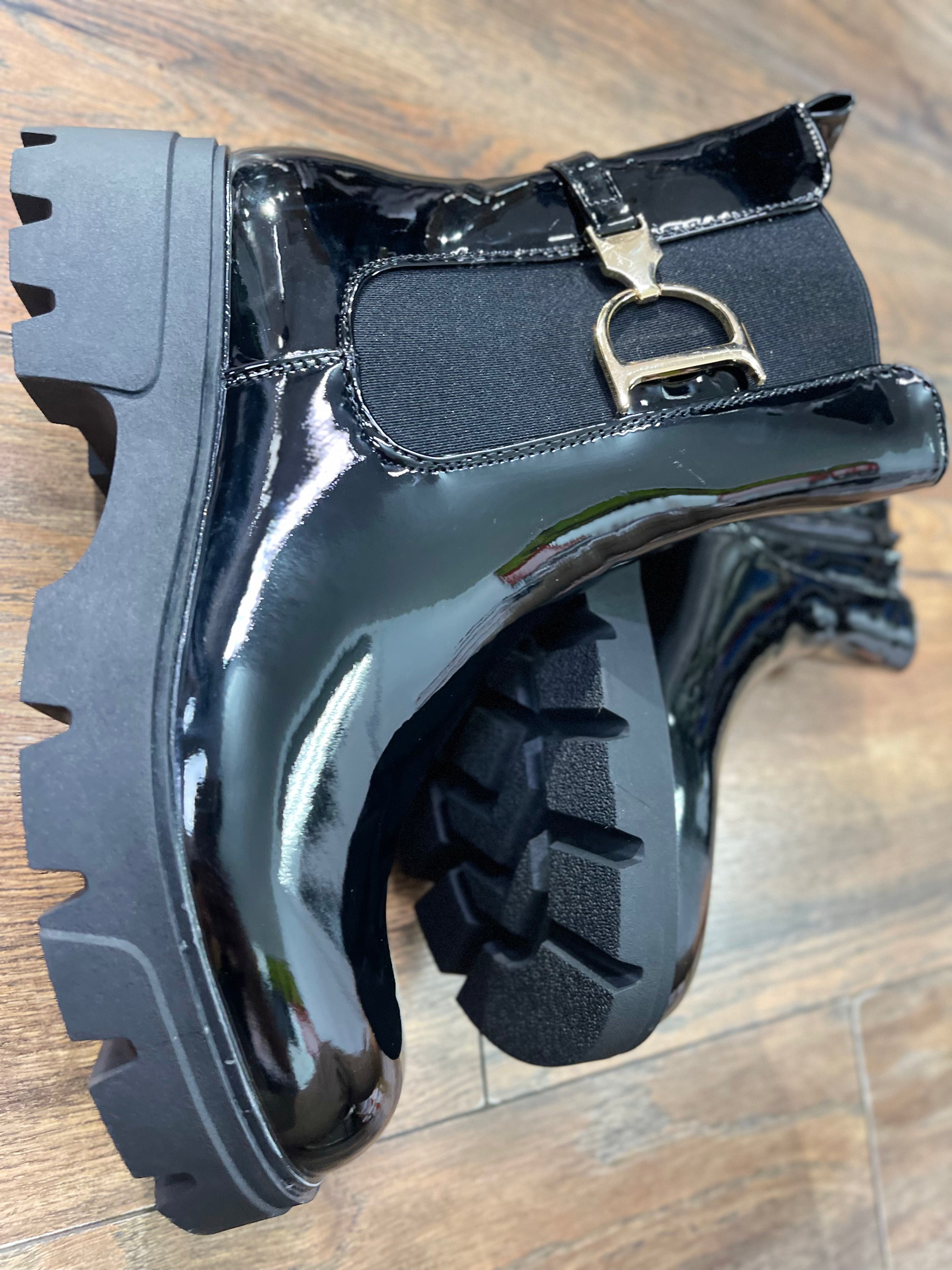 LACK BOOTS SCHWARZ