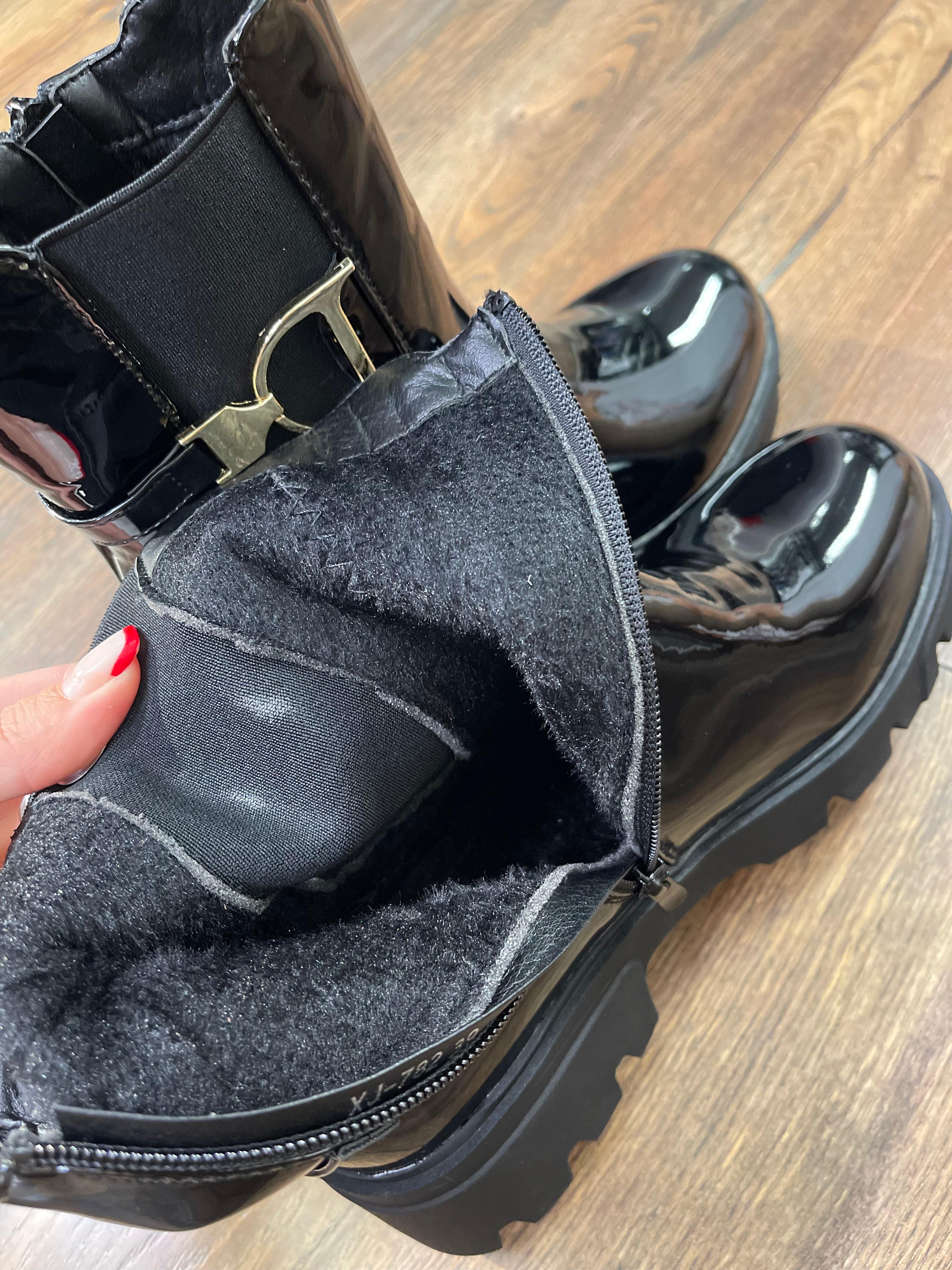LACK BOOTS SCHWARZ