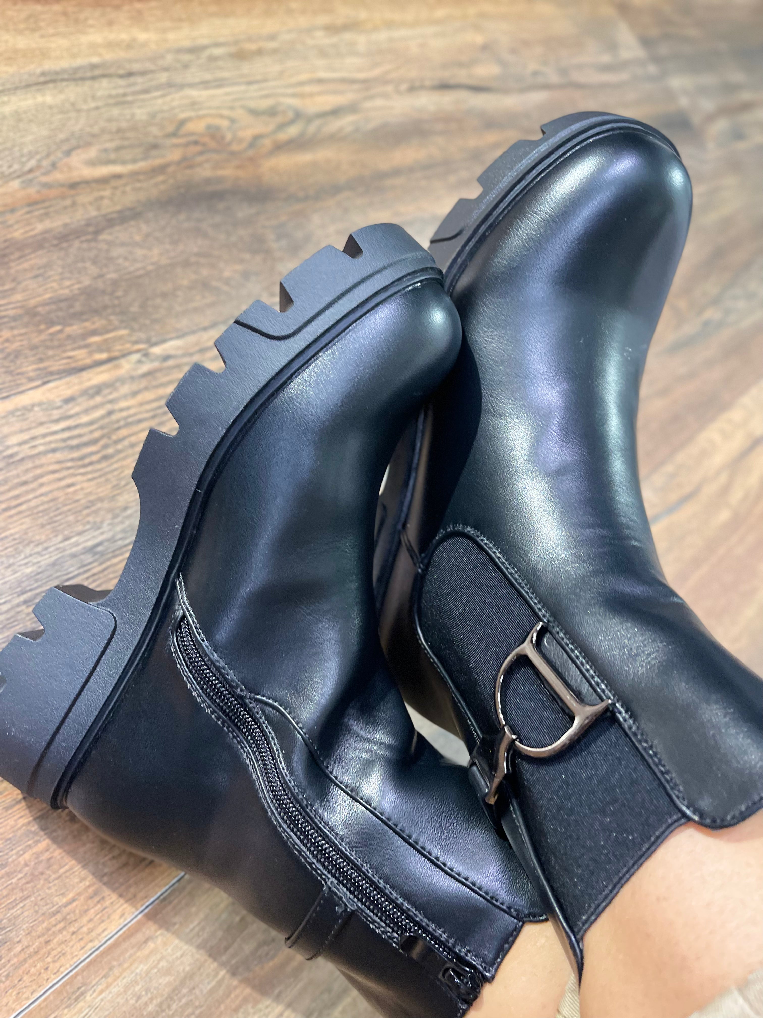 CLASSIC BOOTS SCHWARZ
