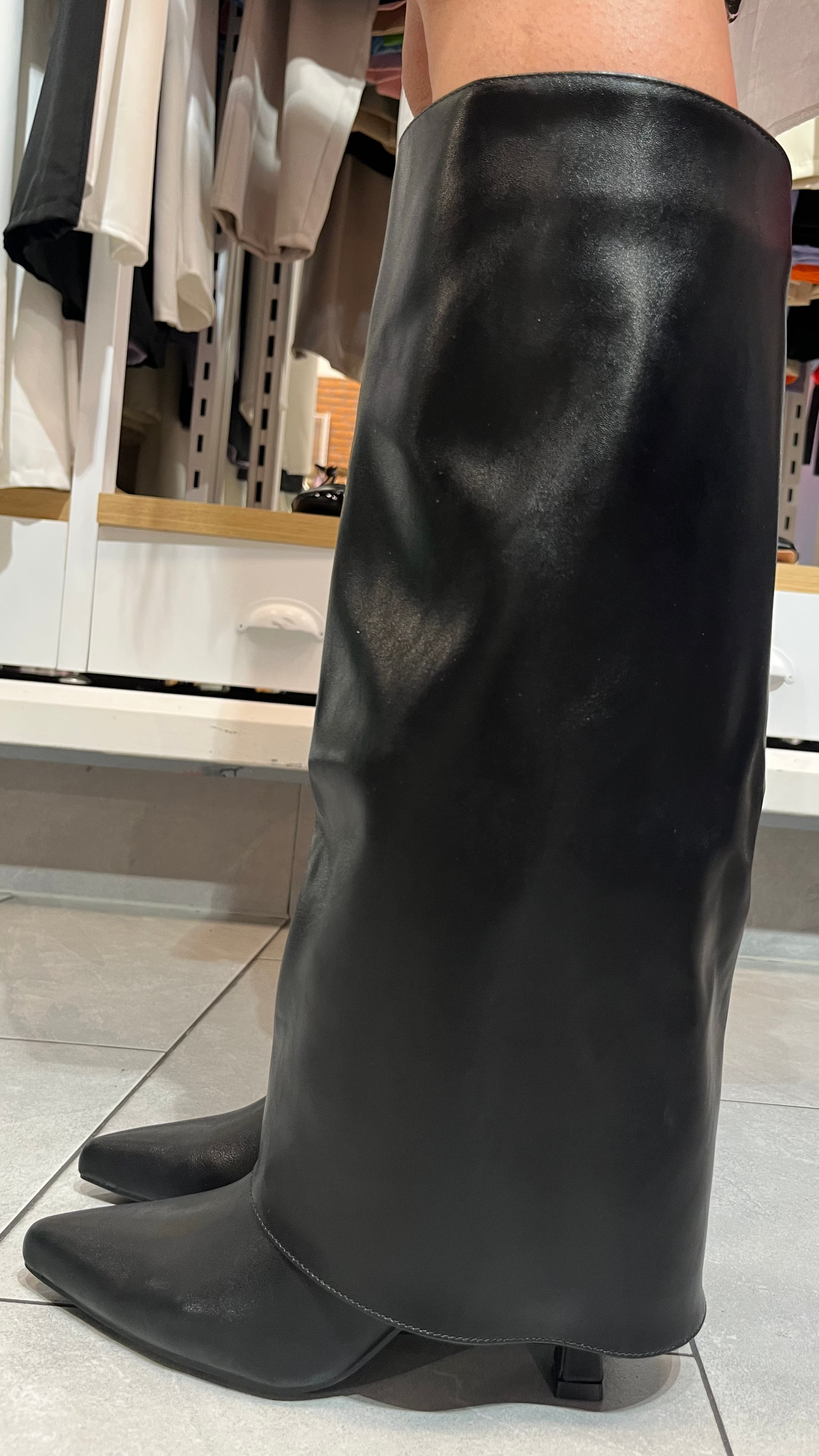 SLOUCH BOOTS