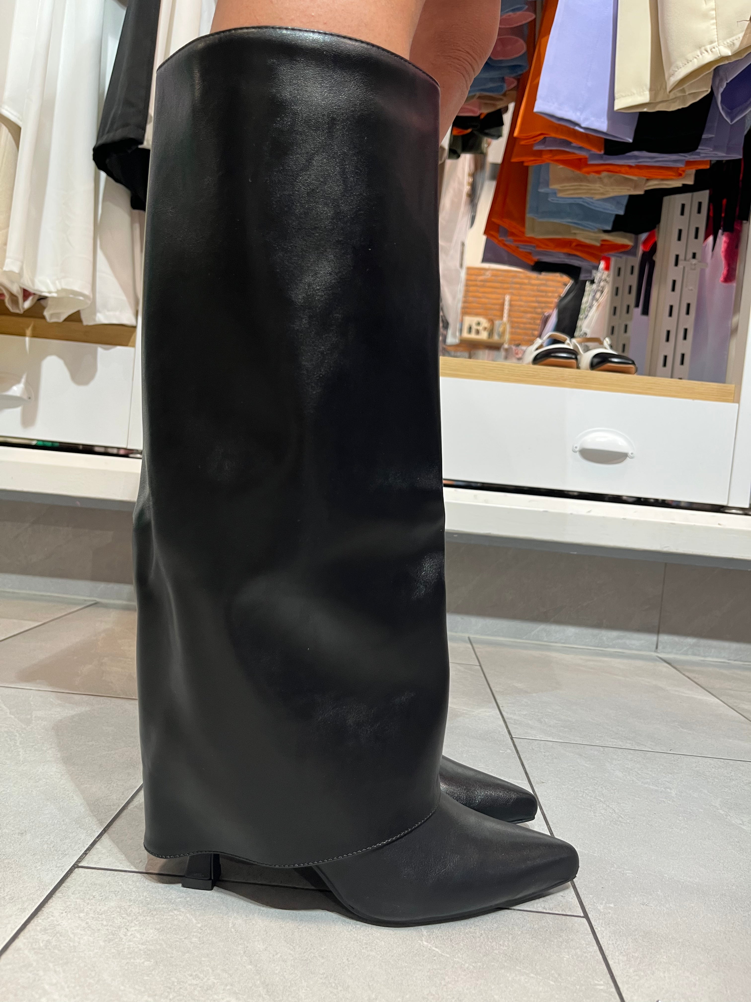 SLOUCH BOOTS