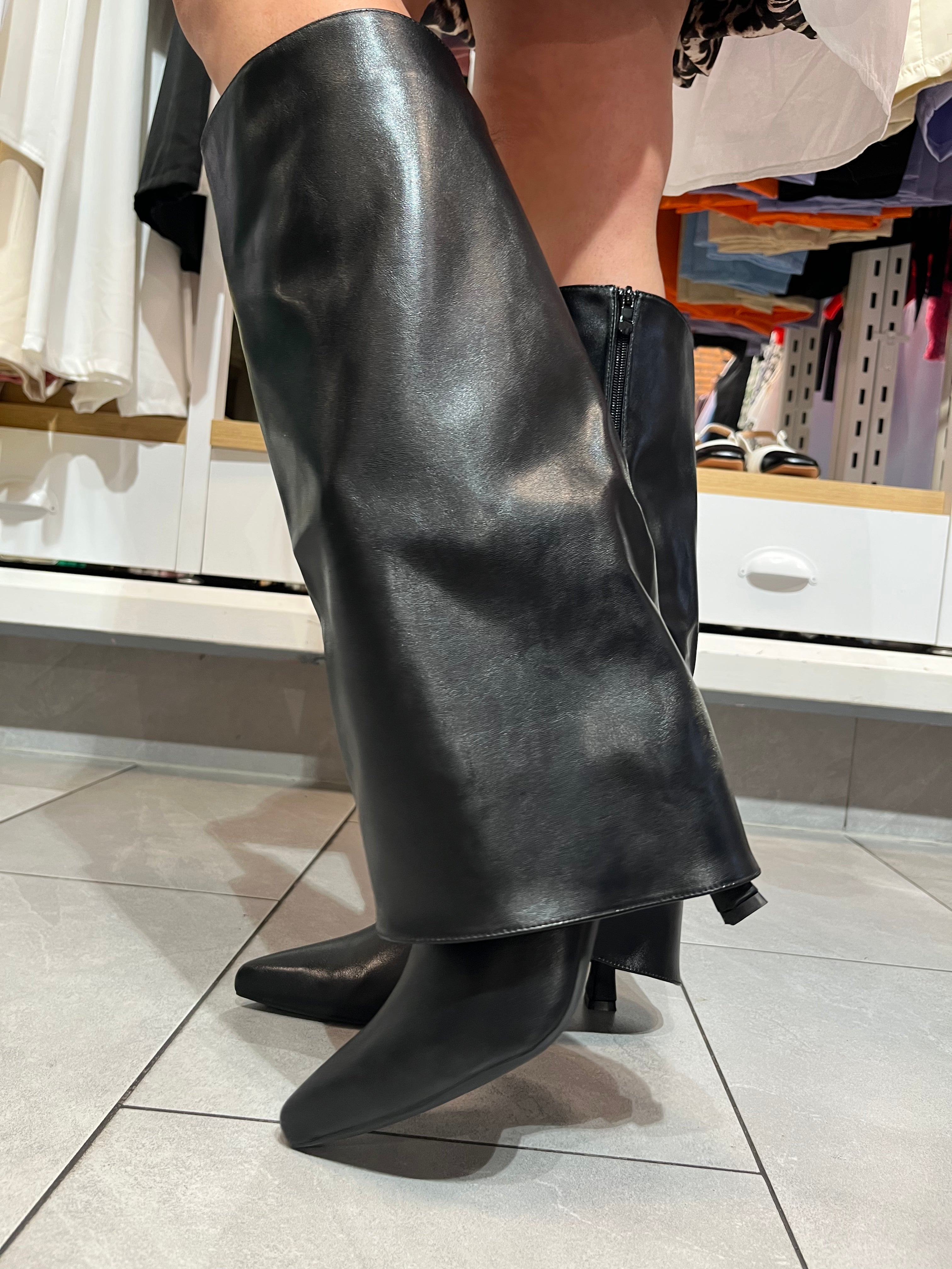 SLOUCH BOOTS