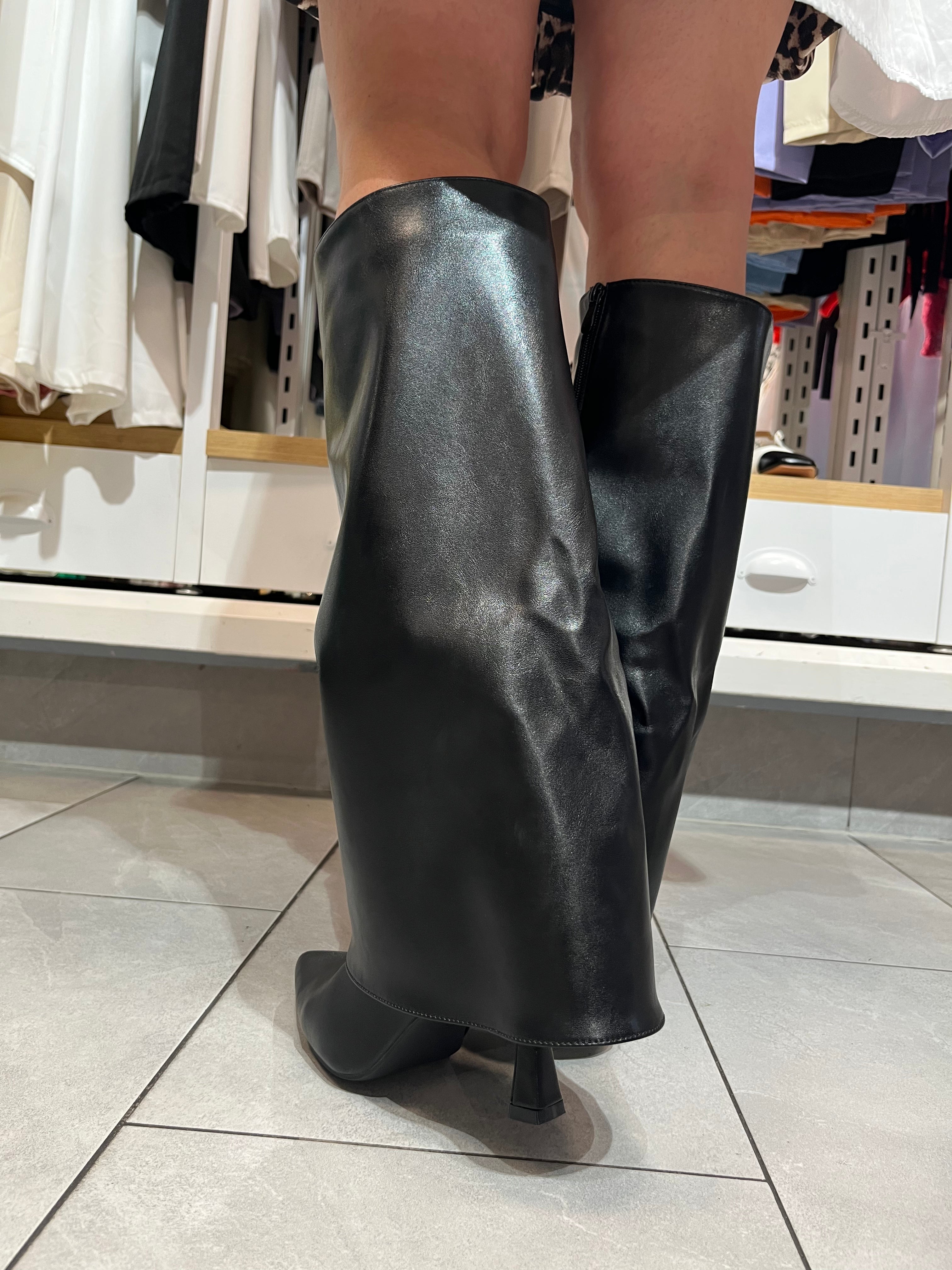 SLOUCH BOOTS