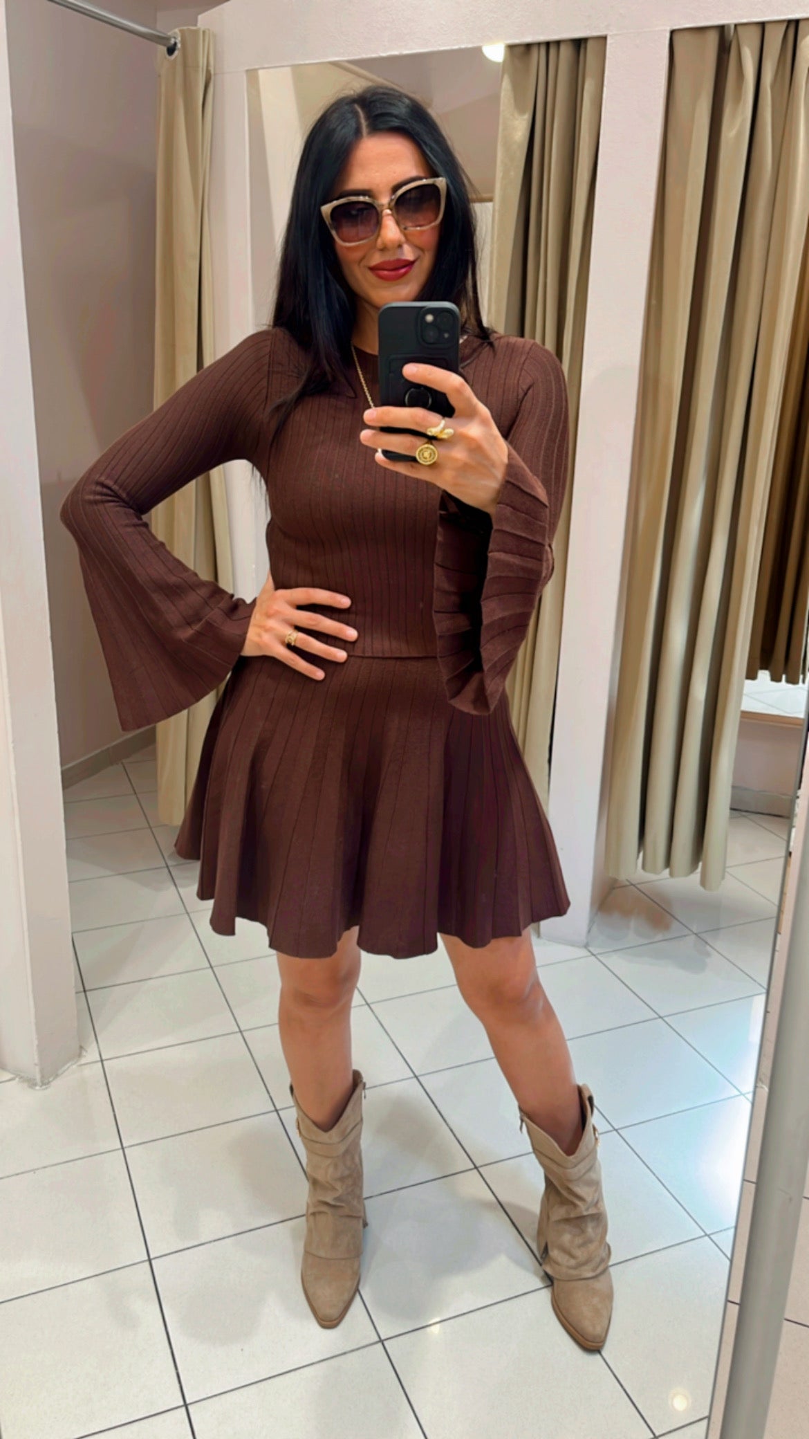 Elegant knitted two-piece with trumpet sleeves