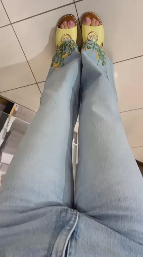 FLOWER DESIGN JEANS